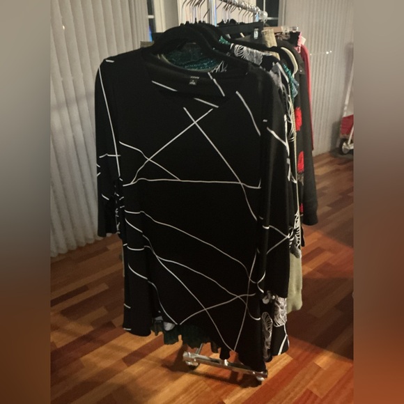 Alfani Tops - Alfani Black and White Tunic